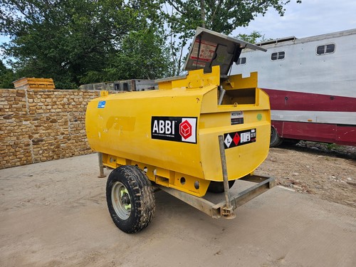 1850 vat western abbi 2000 - £1850+vat,,